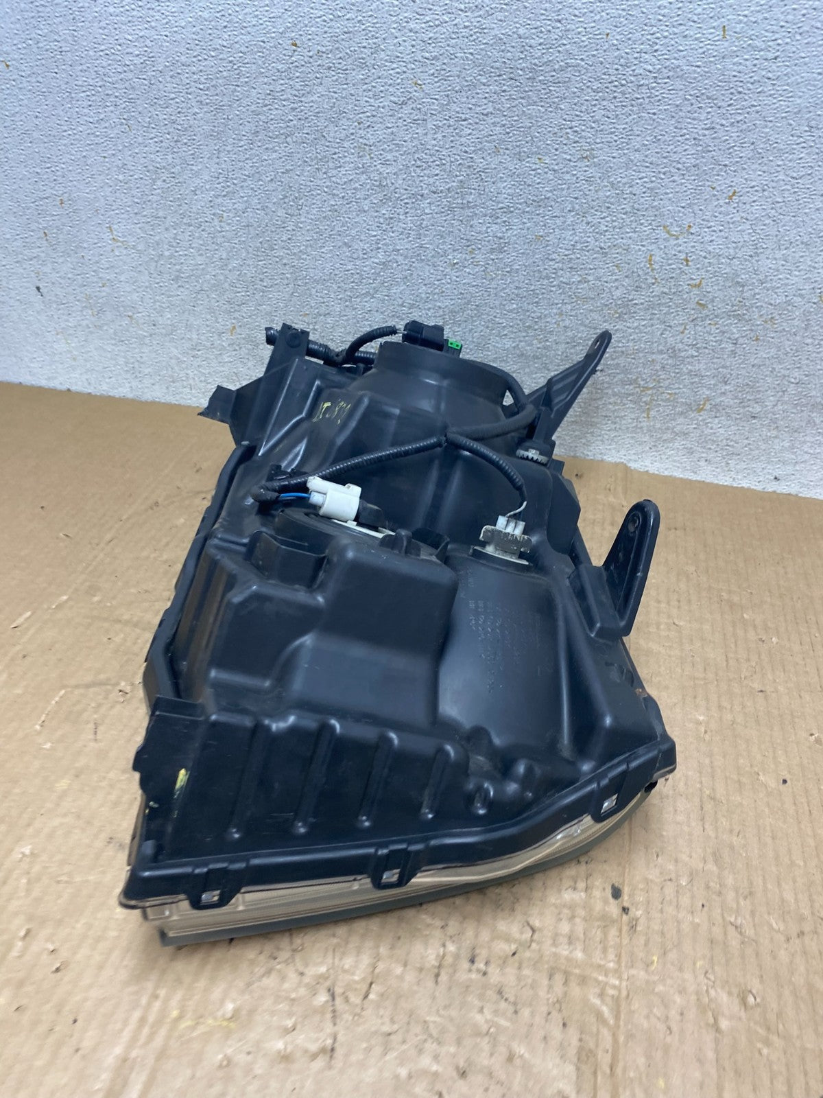 2013 to 2015 Honda Pilot Left Driver LH Side Halogen Headlight AI6832 DW10
