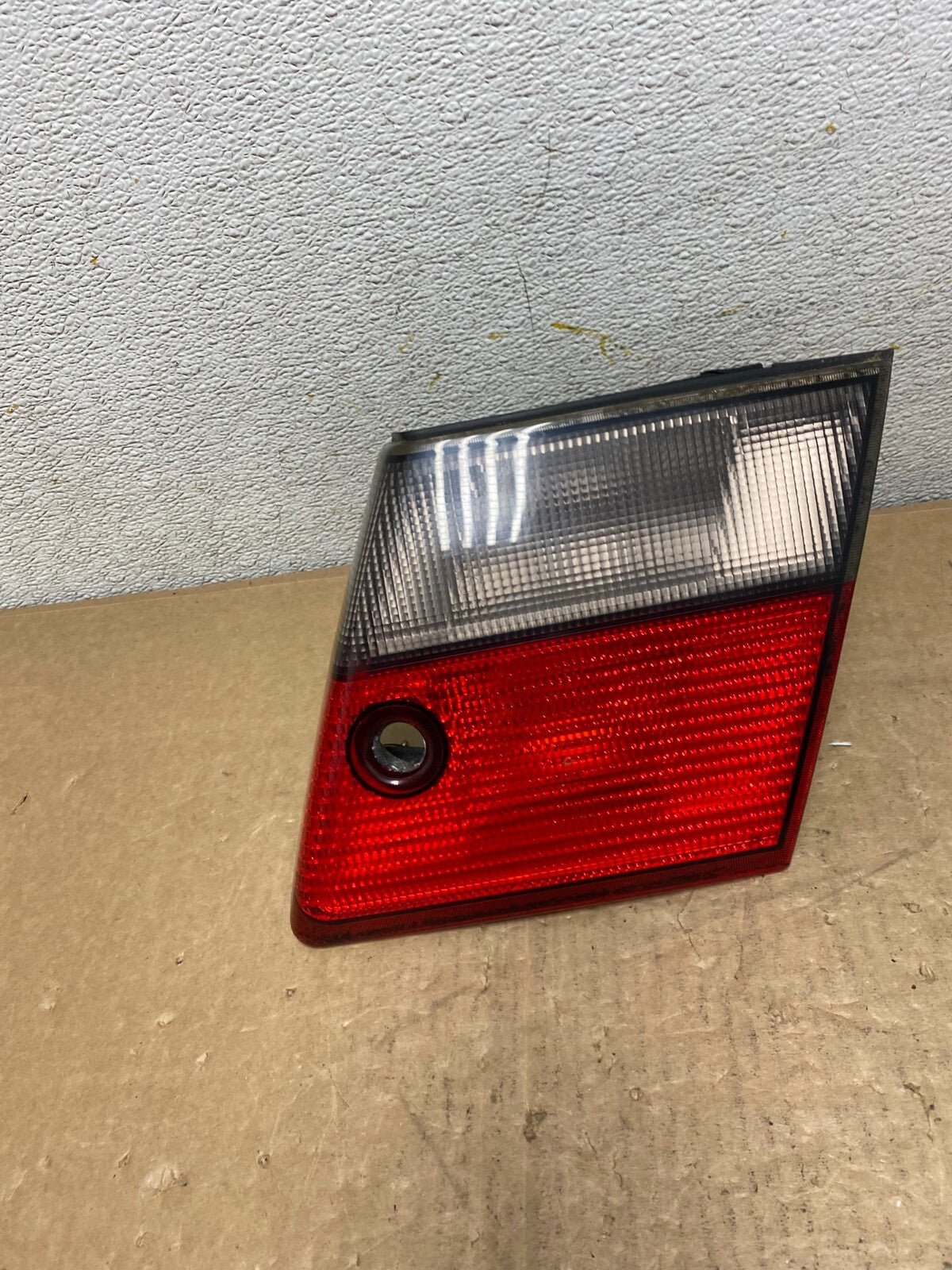 1999 to 2001 SAAB 9-5 Passenger Right Side Tail Light Inner Sedan OEM O5670 DW0