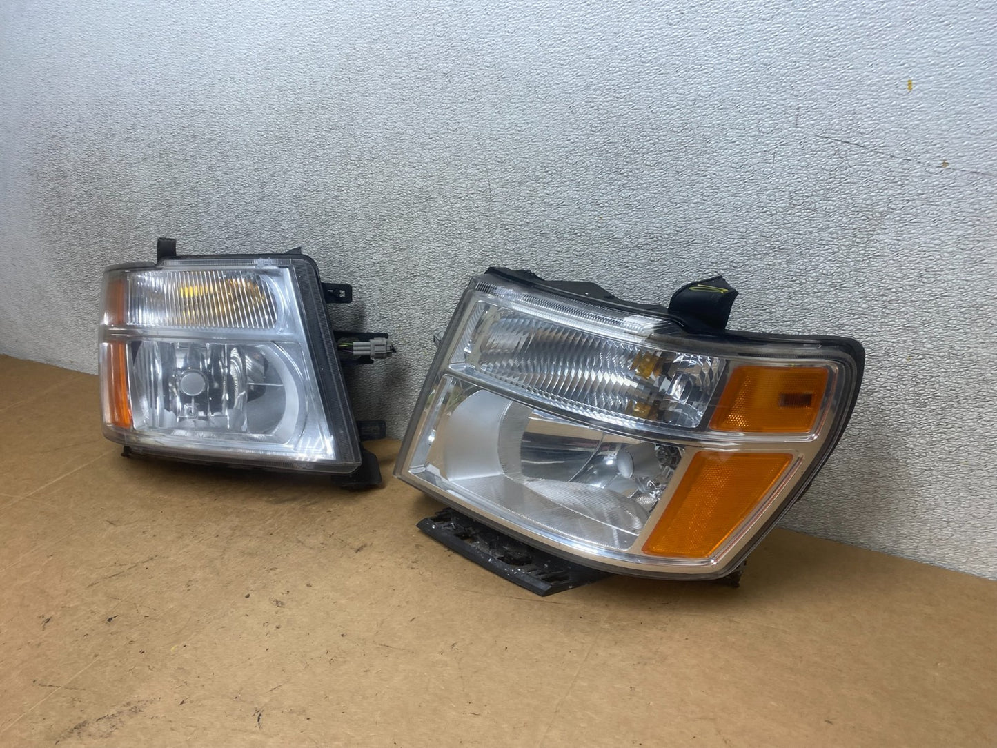 2012 to 2021 Nissan NV1500 NV2500 NV3500 Left+Right Set Headlights X5329 DW1