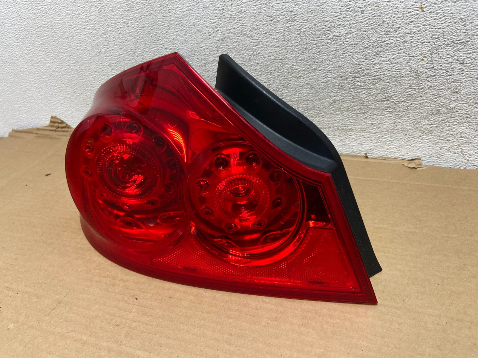 2007 to 2013 Infiniti G35 G37 Sedan Left Driver LH Side Tail Light AG9143 LK2