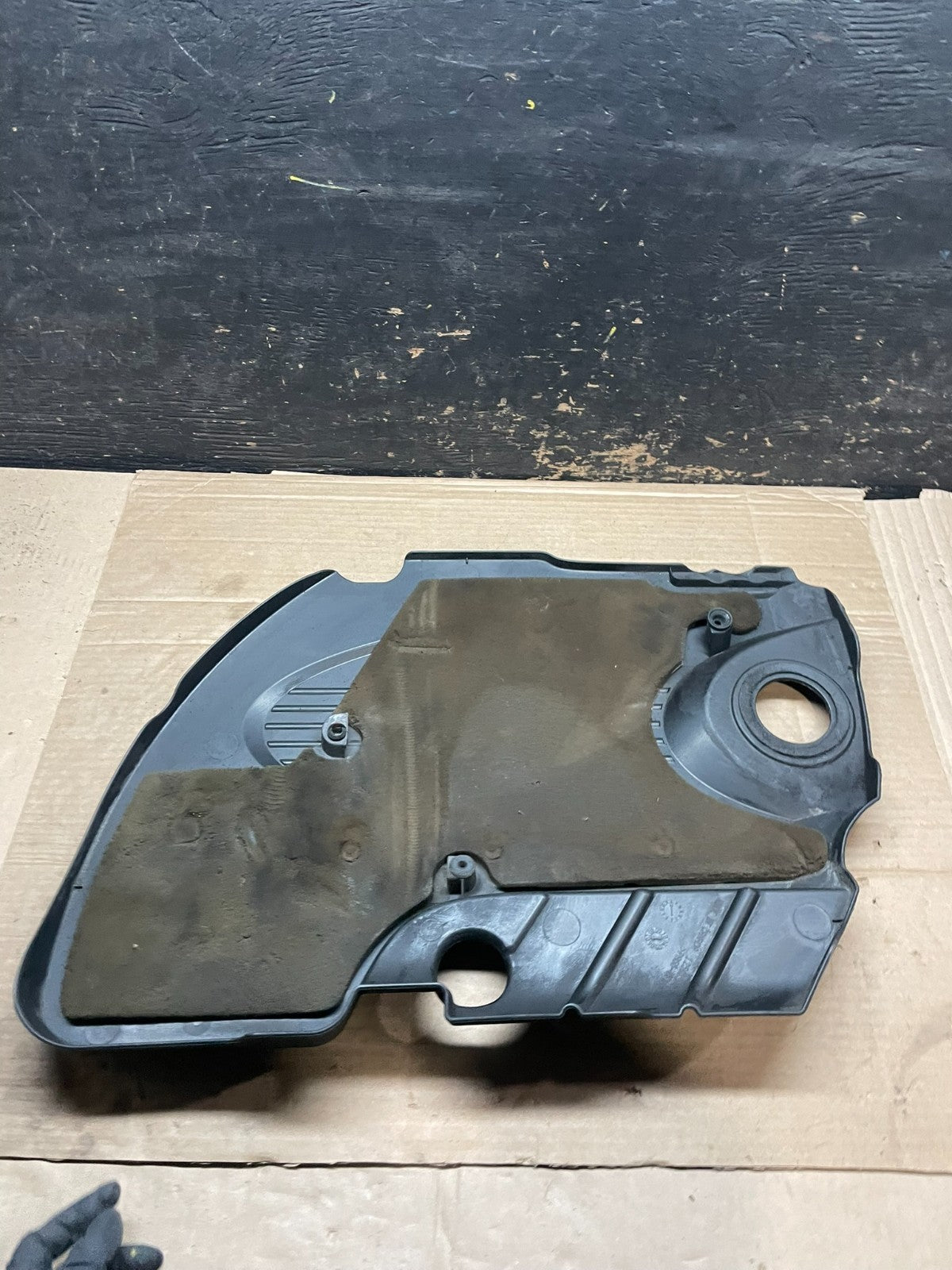 2006 2011 Chevrolet Impala V6 VVT Engine Cover Shield OEM V2790 DG5