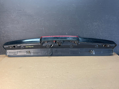 2007-2014 Chevrolet Tahoe Suburban Yukon Spoiler Wing 3rd Brake Light AE9949 DG5
