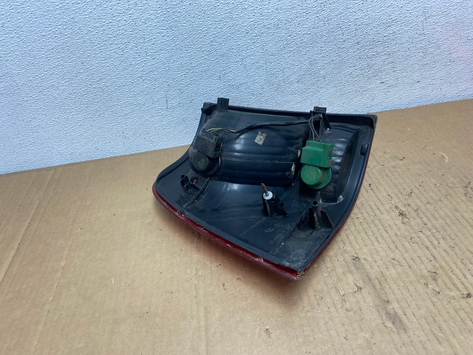 2002 to 2005 Ford Explorer Right Passenger Rh Side Tail light AD1027 LK5