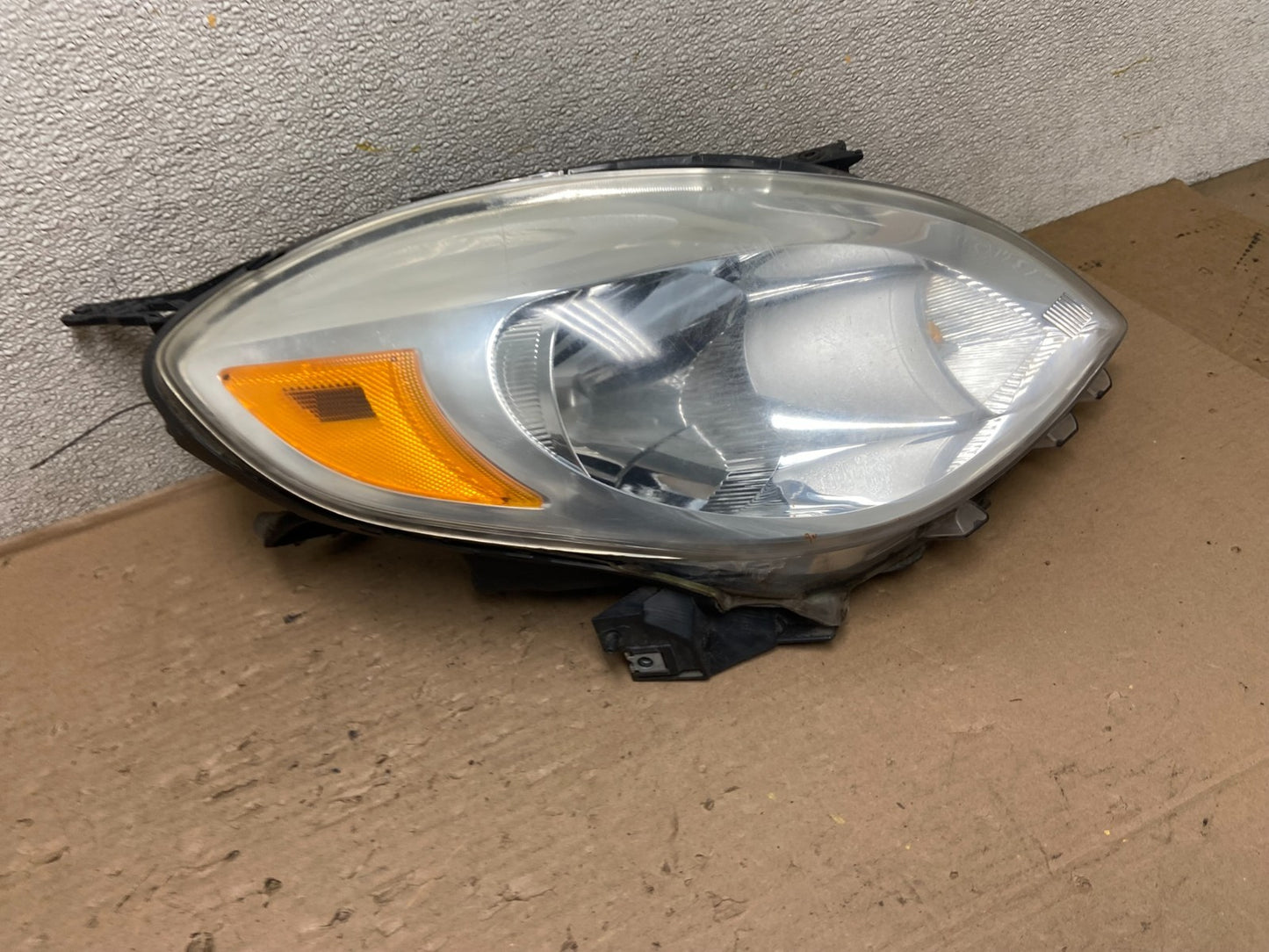 2012 2013 2014 Nissan Versa Sedan Headlight Right Passenger Rh AB0198 DW2
