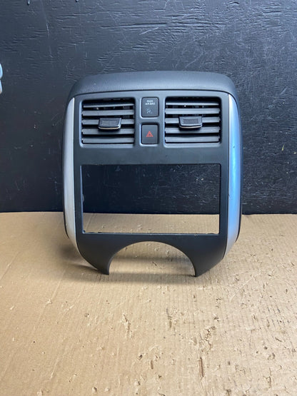 2012 to 2019 Nissan Versa Center Vent Dash Radio Trim Bezel ae4281 DG0