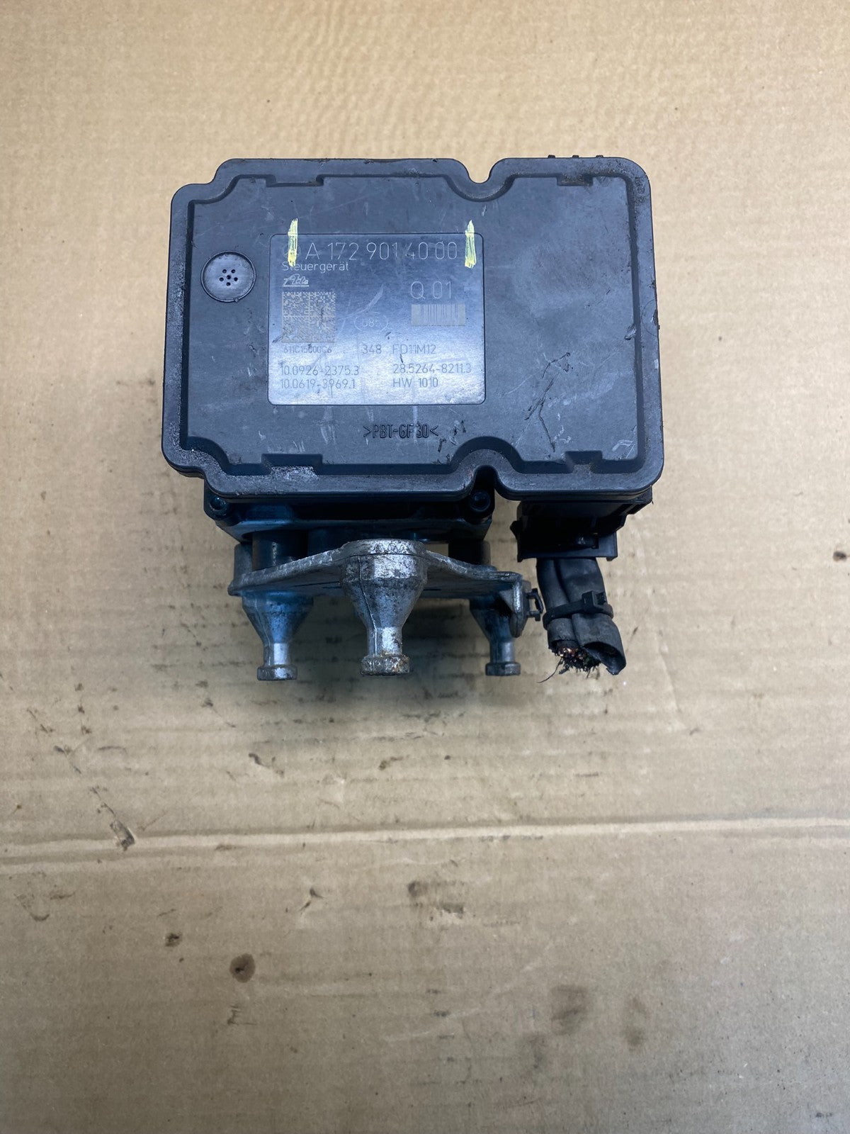 2012 to 2015 Mercedes W204 c250 ABS Anti Lock Brake Pump Module AB7376 DG0