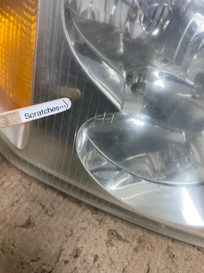 2002 to 2009 Gmc Envoy Right Passenger RH Side Headlight Halogen Y7204 DW3