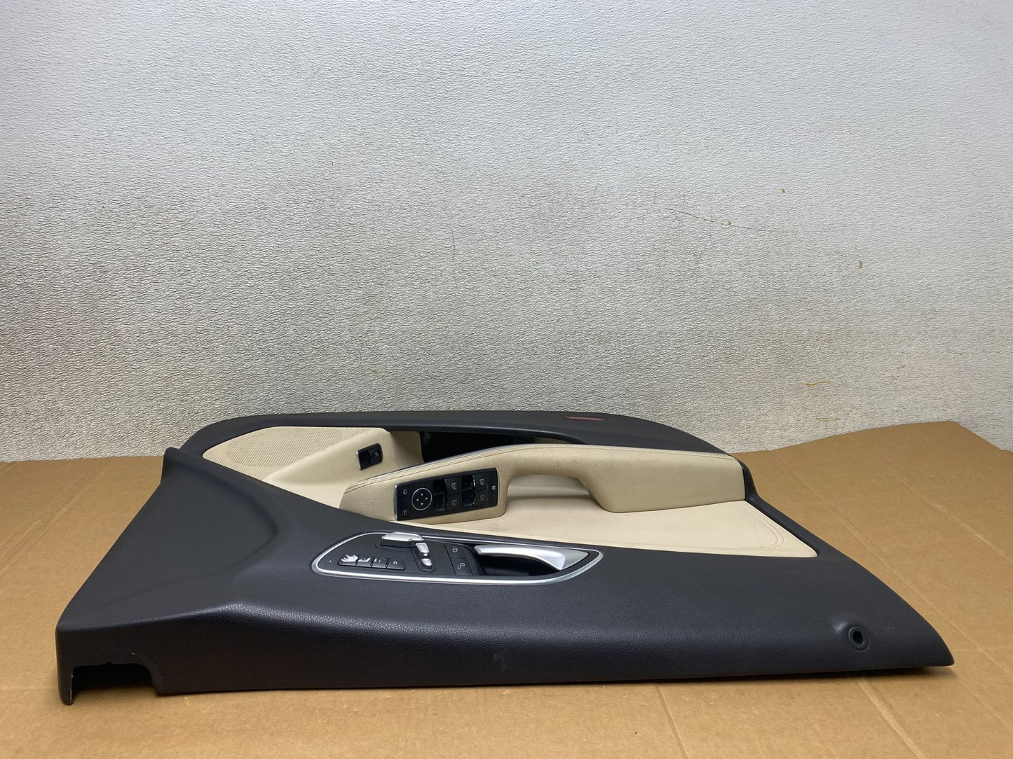 2014 to 2018 Mercedes CLA CLA250 Front Left Driver LH Door Panel v4791 DG5