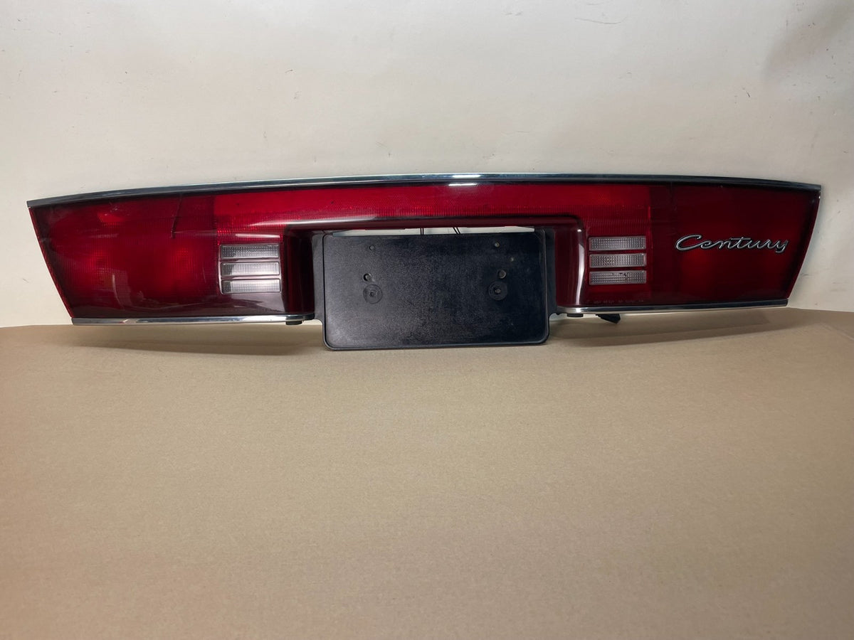 1997 to 2005 Buick Century Center Trunk Tail Light AI3844 DG0