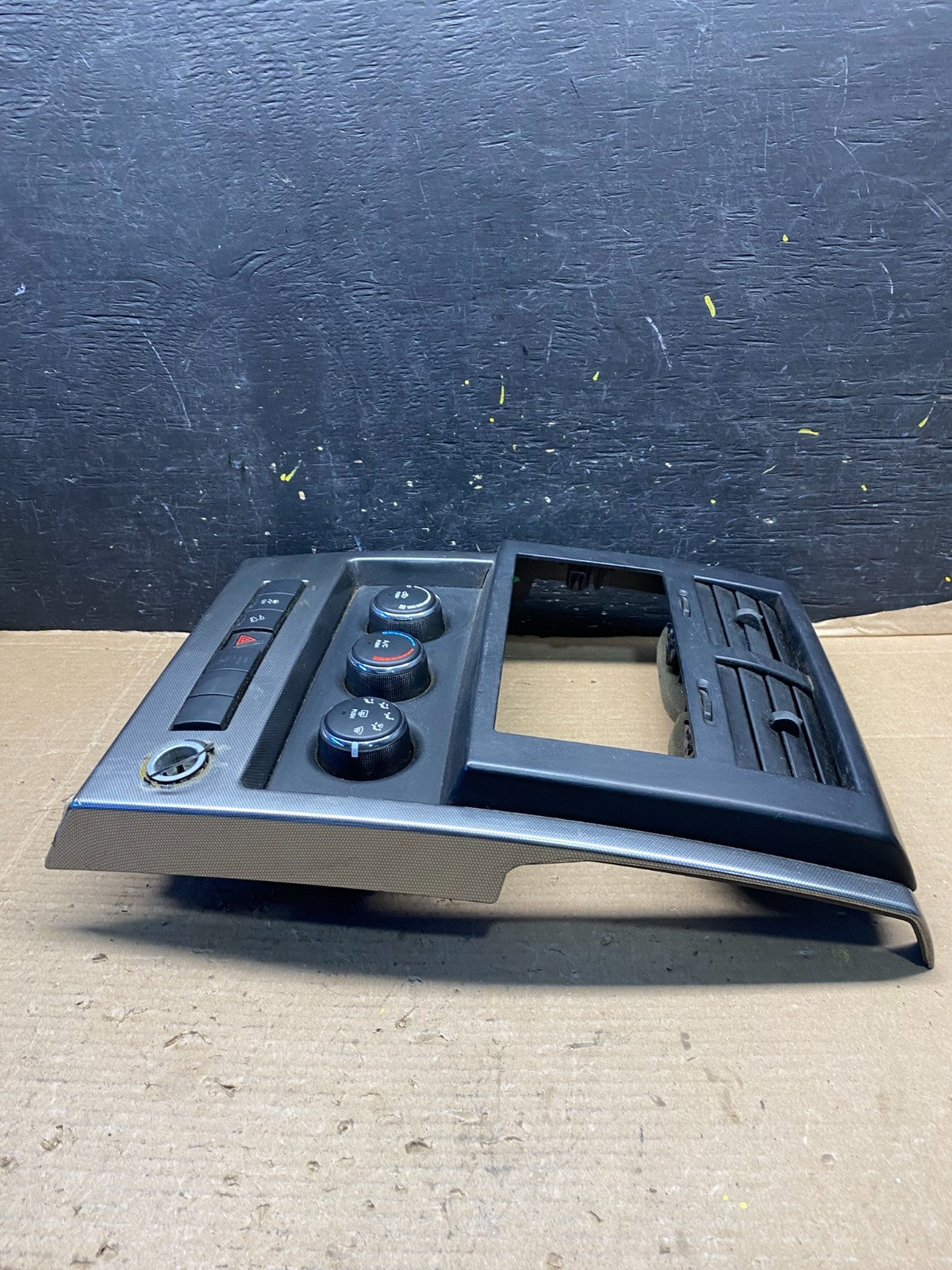 2008 to 2012 Jeep Liberty Dash Climate Temperature Control Radio Bezel R2913 DG5