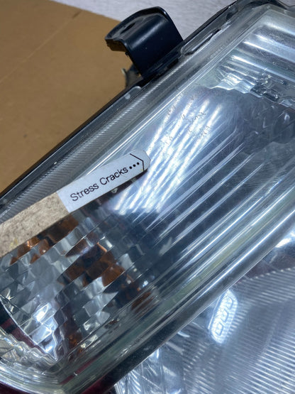 2008 to 2012 Nissan Pathfinder Halogen Headlight Right Passenger AE0566 DW4