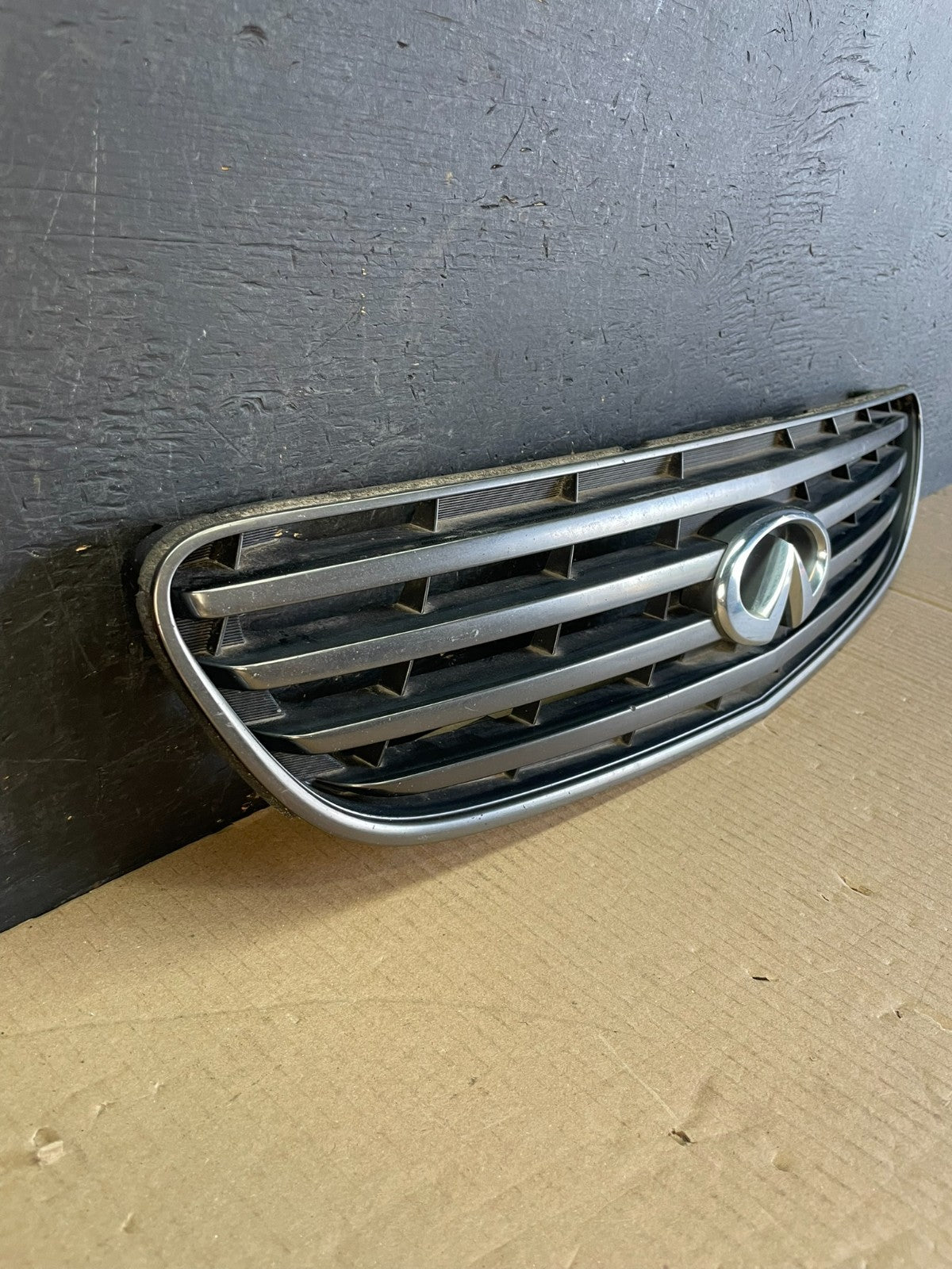 2002 2003 2004 Infiniti I35 Sedan Front Upper Grill Grille ae3727 DG2