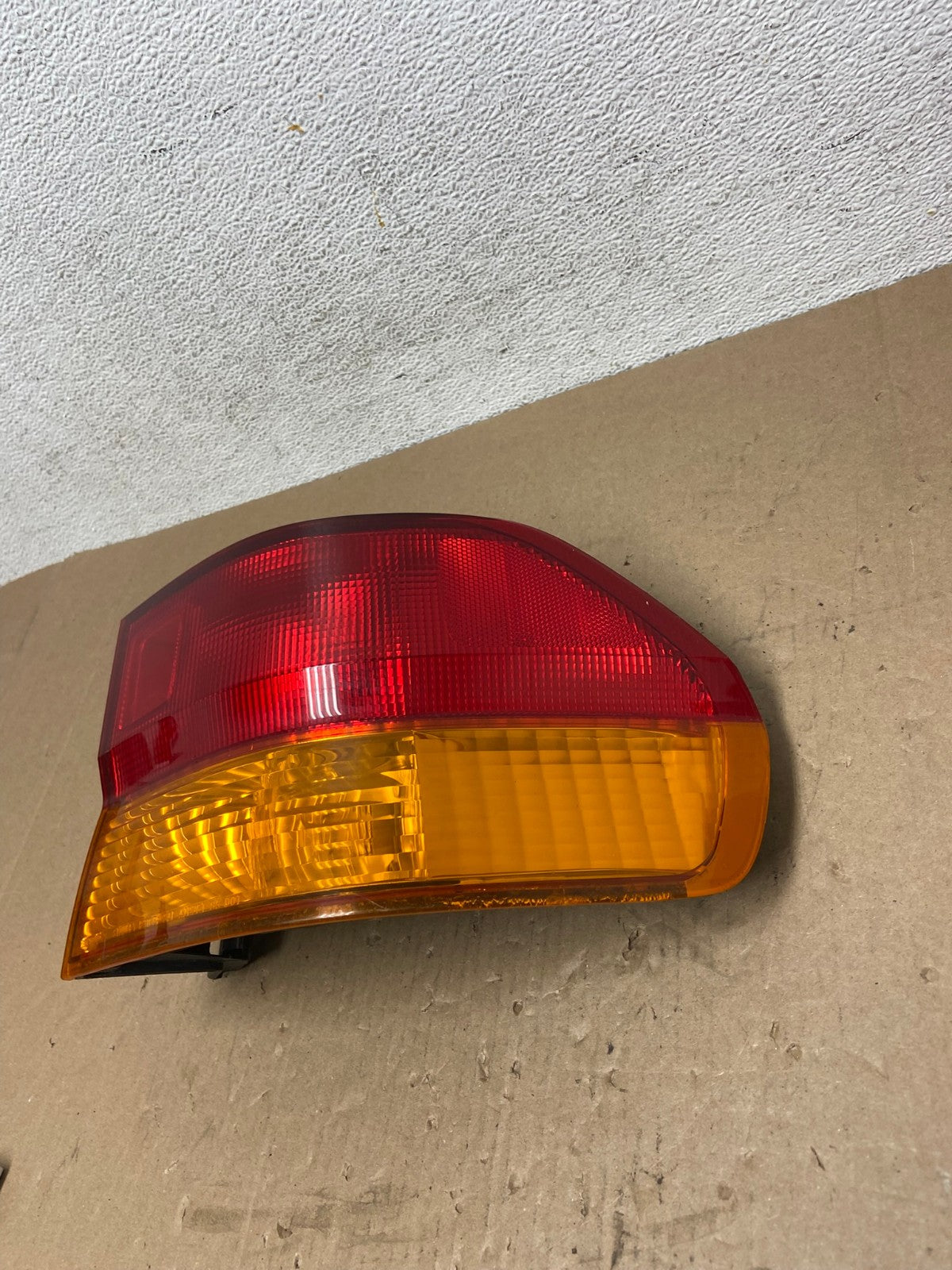 2002 2003 2004 Honda Odyssey Right Passenger Side Tail Light AD7688 LK1