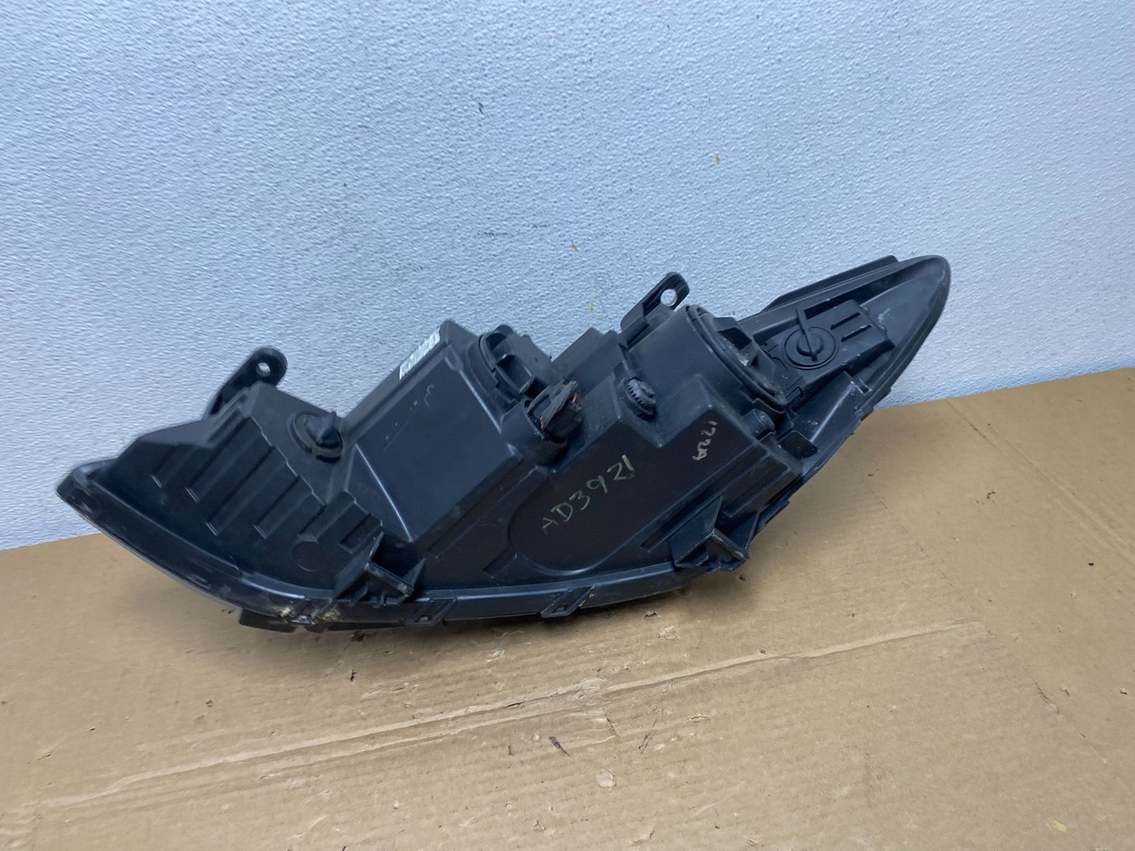 2017 - 2018 Hyundai Elantra Right Passenger RH Side Headlight AD3921 DW7