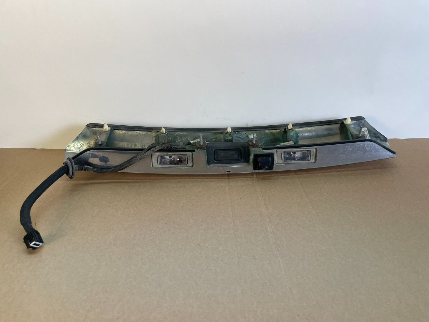 2010-2015 Gmc Terrain Lift Gate Handle Trim Back Up Camera 23188128 AG9973 DG4