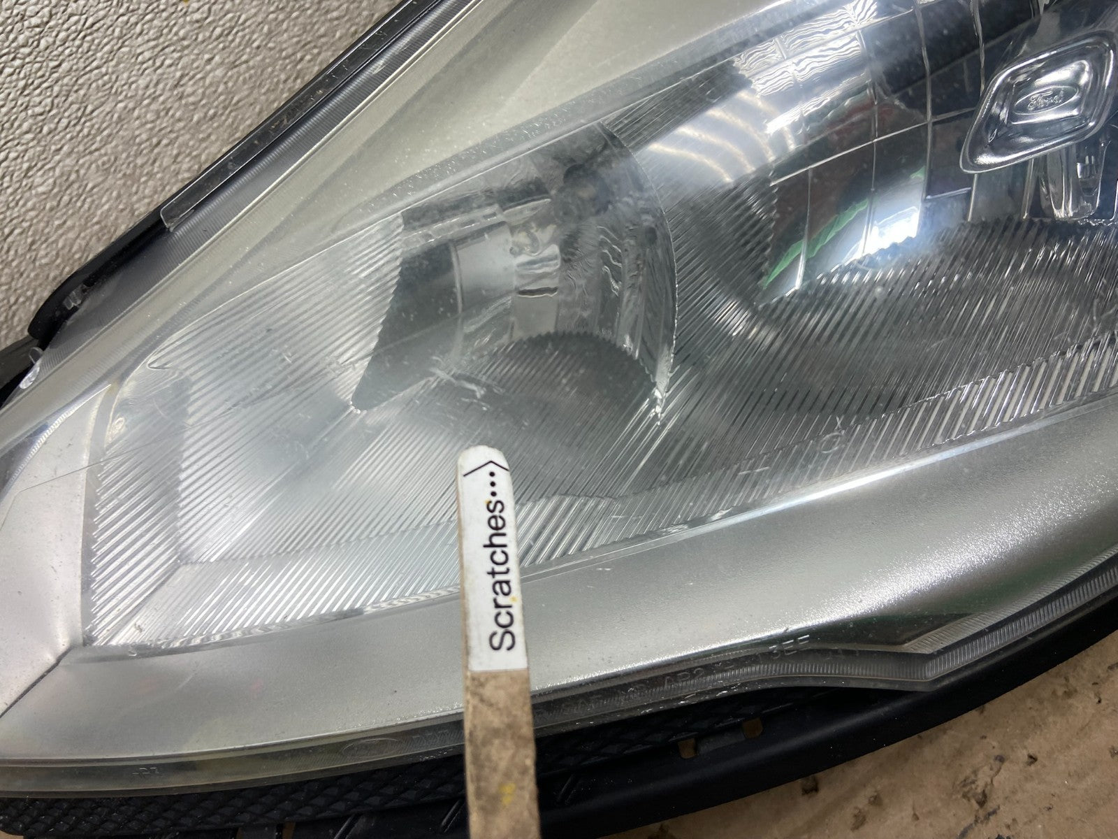2013 - 2016 Ford Escape Headlight Left Driver Lh Side Halogen AA9525 DW3