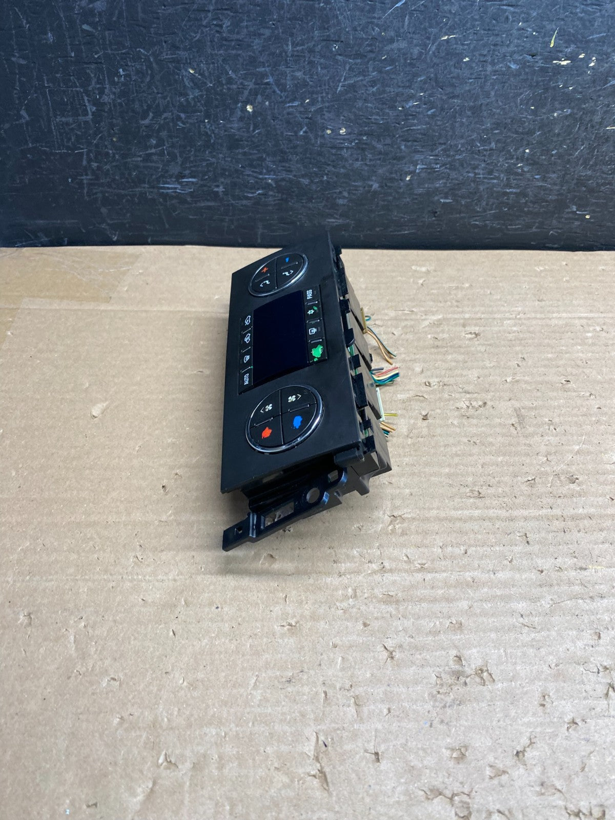 2007-2011 GMC Yukon Tahoe Automatic Climate Temperature Temp Control AG6236 DG1