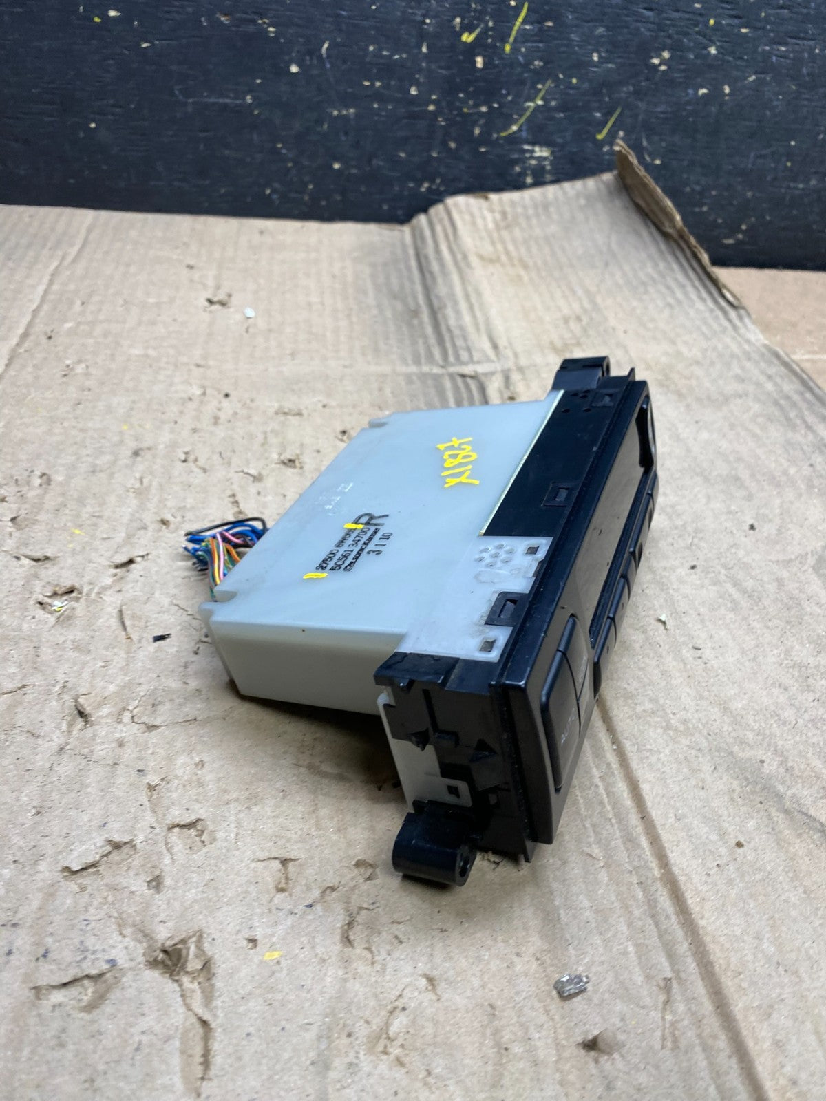 1998-2004 Nissan Pathfinder QX4 Digital Climate Control AC Heat OEM X1827 PS1