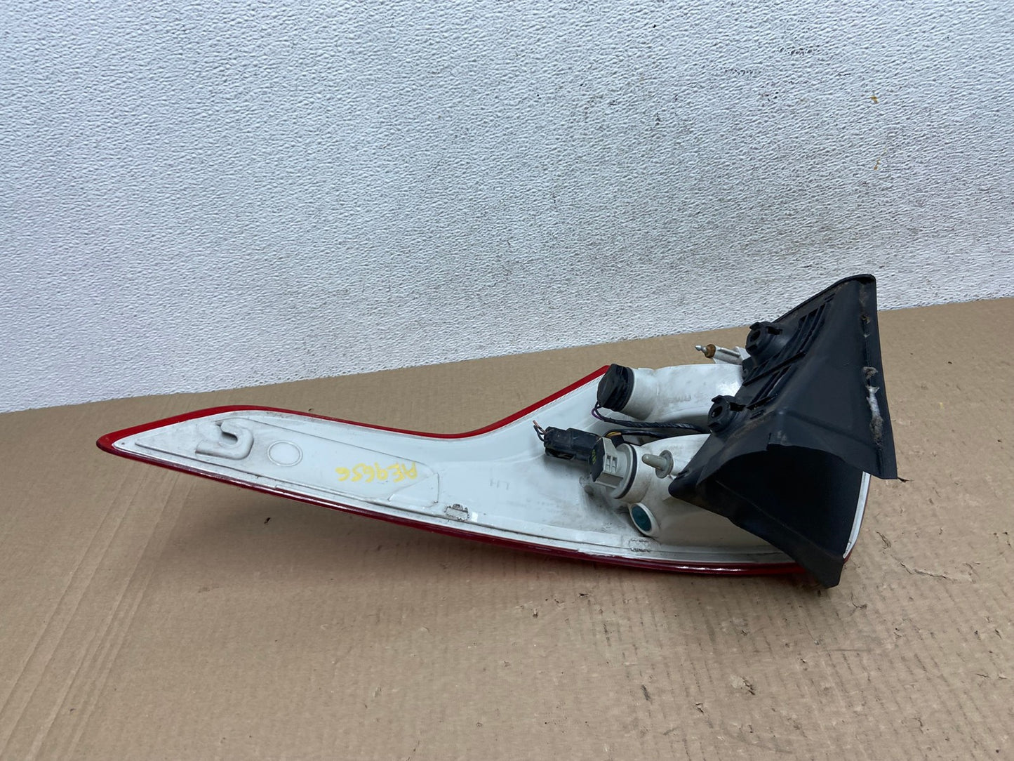2013 to 2016 Ford Escape Left Driver LH Side Tail Light AE9656 LK4
