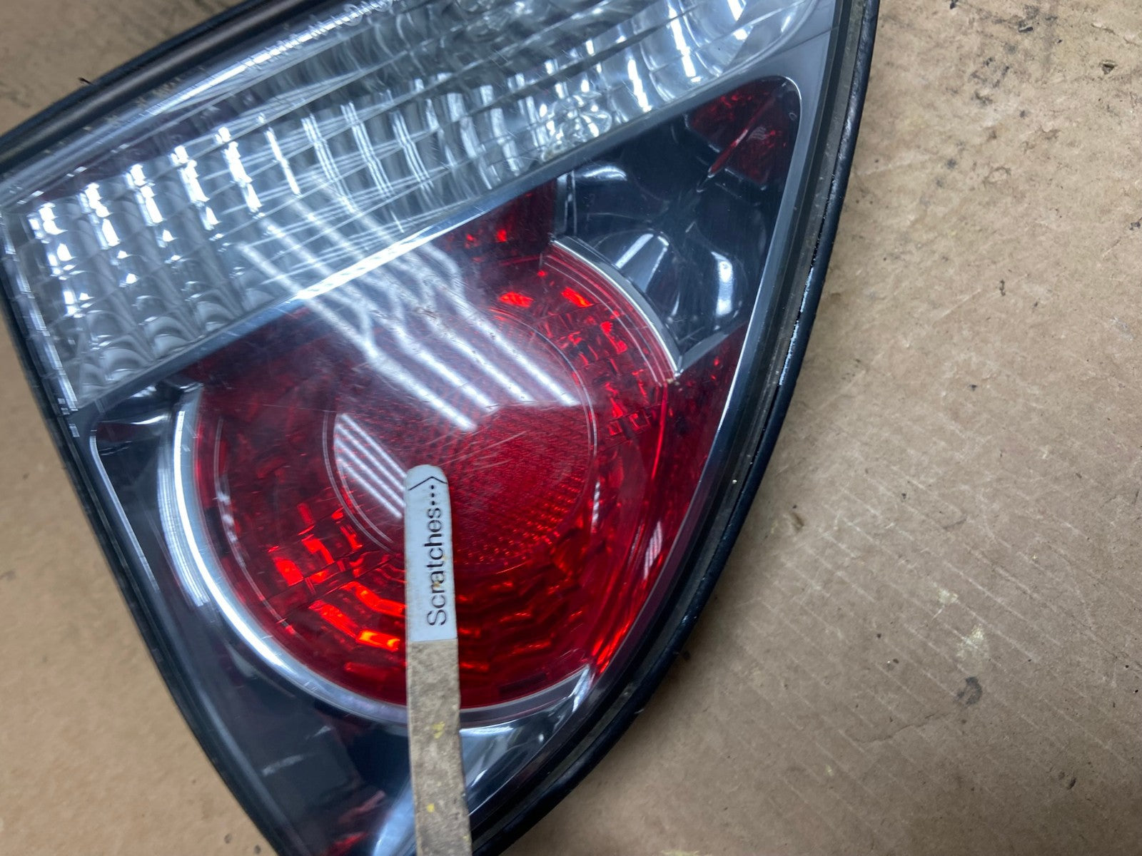 2000-2003 Lexus RX300 Right Passenger Side Rear Inner Tail Light Oem AC3693 LK3