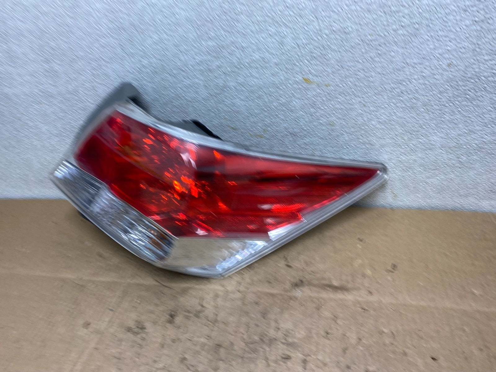 2008 to 2012 Honda Accord Sedan Tail light Right Passenger RH Side Z1130 DW1