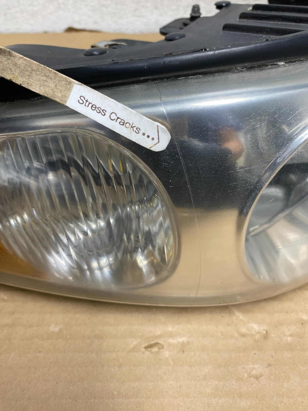 2000 to 2005 Buick Lesabre Headlight Right Passenger Side Halogen AG9322 DW4
