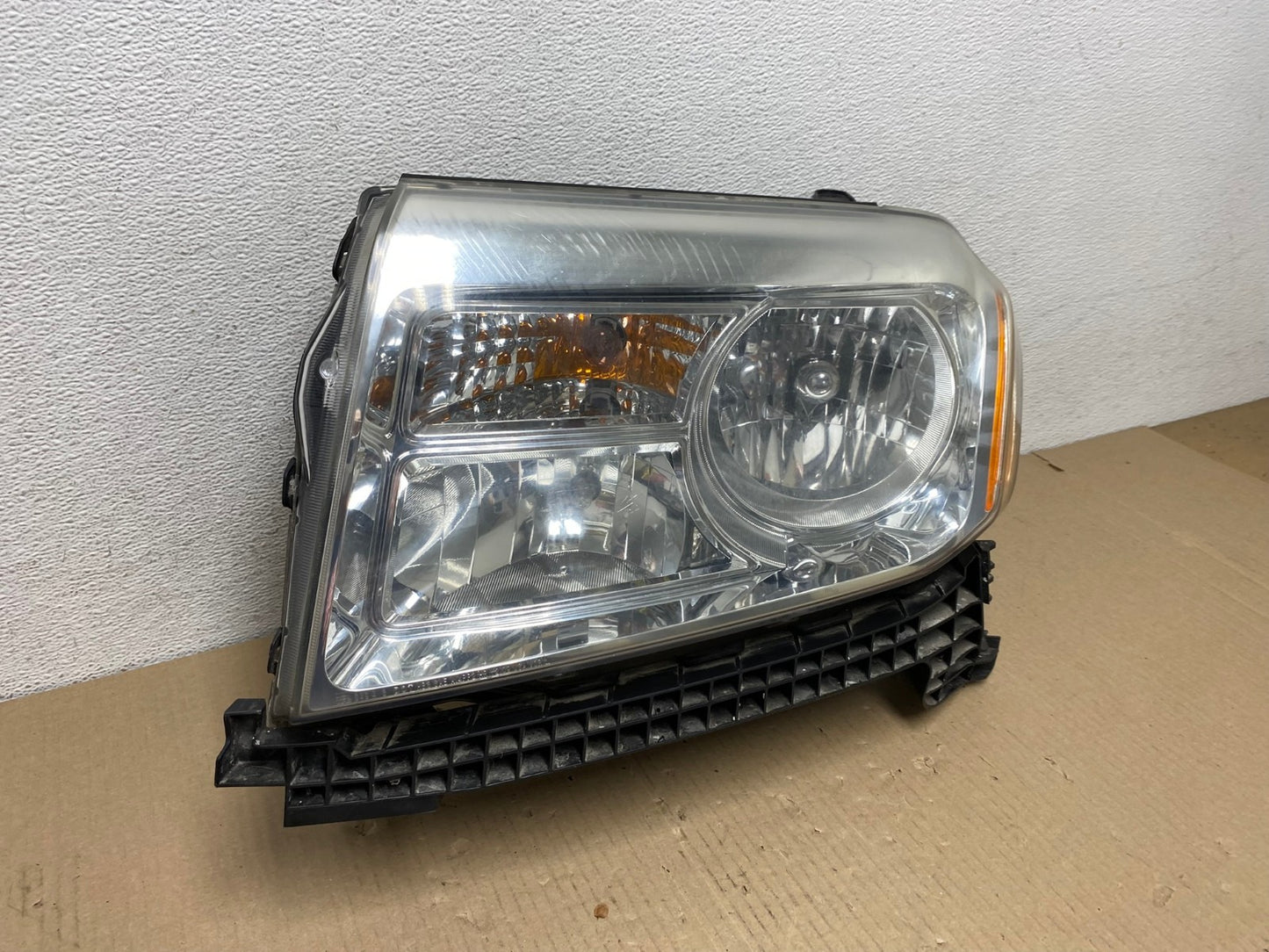 2013 to 2015 Honda Pilot Left Driver LH Side Halogen Headlight AE9505 LK2