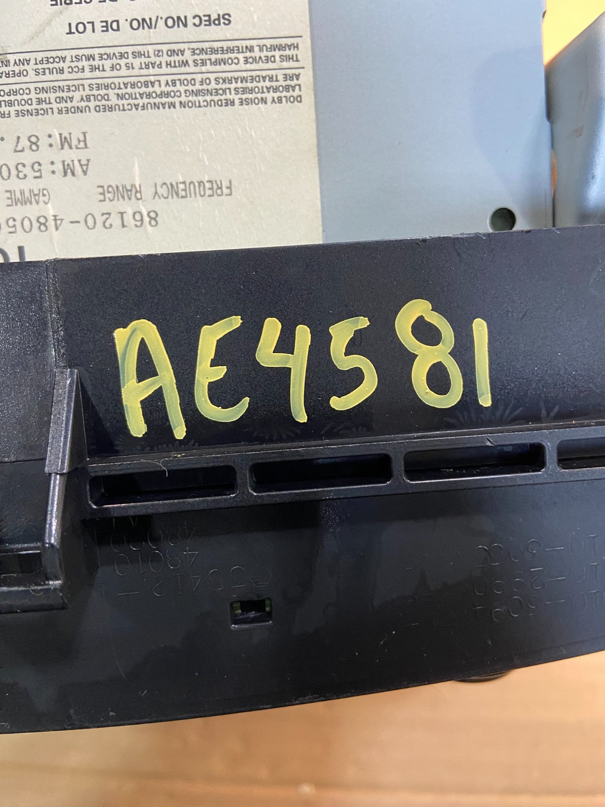 2001 to 2003 Lexus Rx300 Radio Receiver Head Unit + Bezel Surround ae4581 DG7