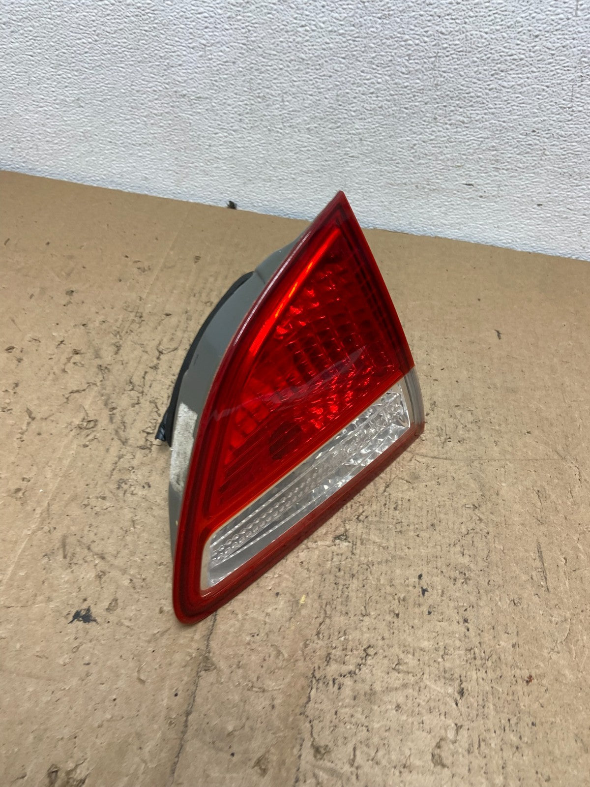 2007 to 2012 Hyundai Veracruz Inner Tail Light Left Driver Side AC7397 DW2