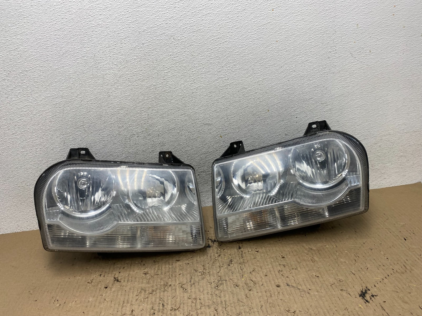 2005 2006 2007 Chrysler 300 Left+Right Halogen Headlights AF7263 DW0