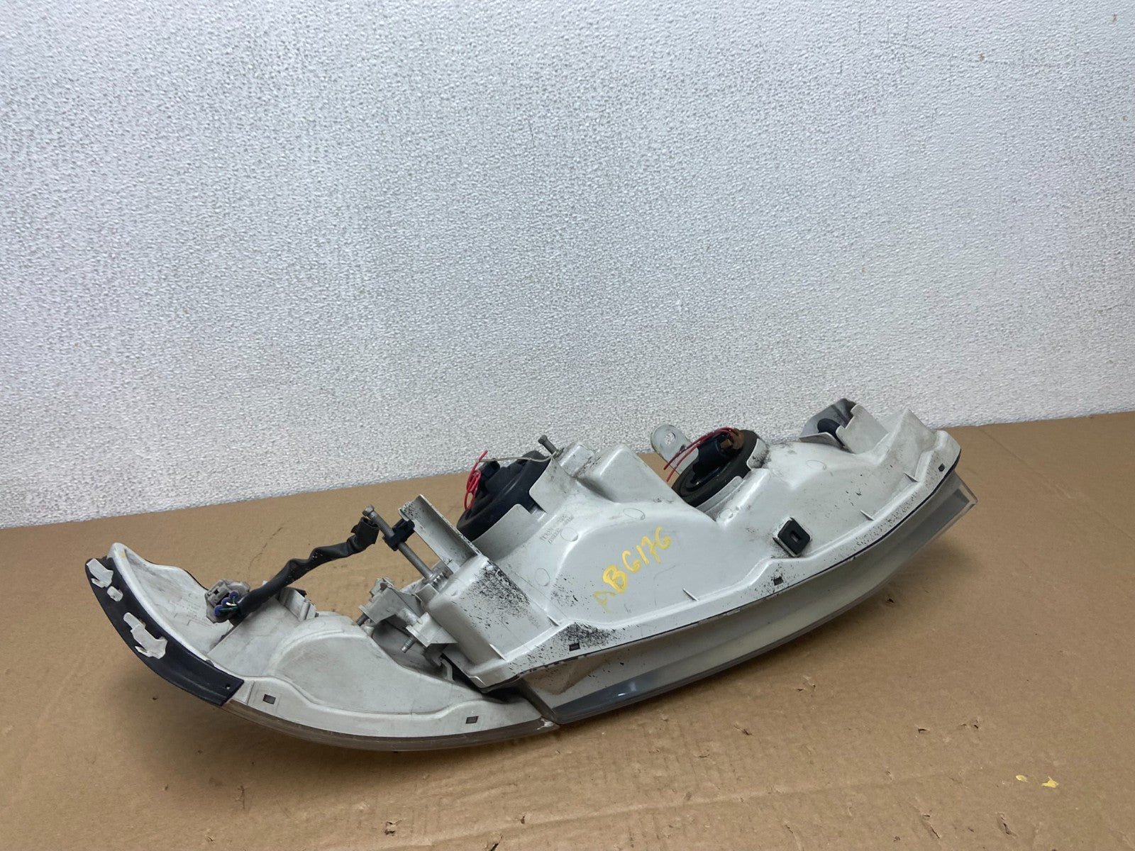 1997-2001 Lexus Es300 Left Driver Side Headlight Halogen Oem AB6176 DW7