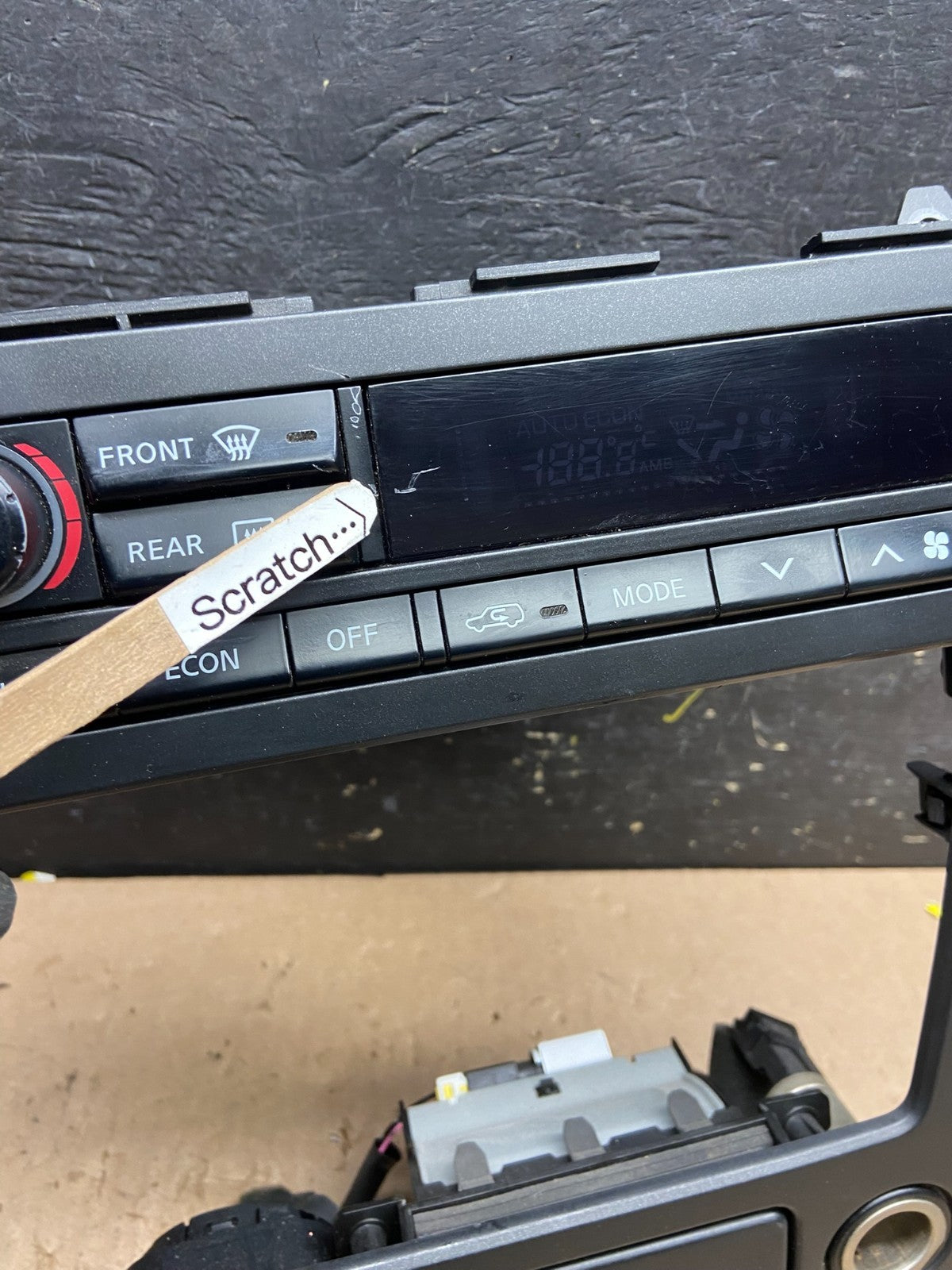 2003-2004 Nissan Pathfinder Radio A/C Heat Temperature Climate Control t6448 DG1