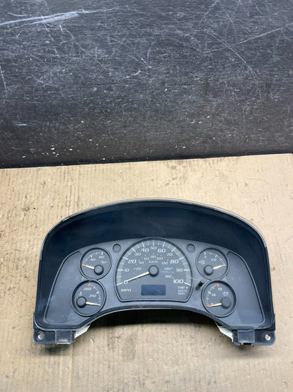 2004 to 2007 Chevrolet Express Speedometer Cluster Gauge OEM W7187 DG0