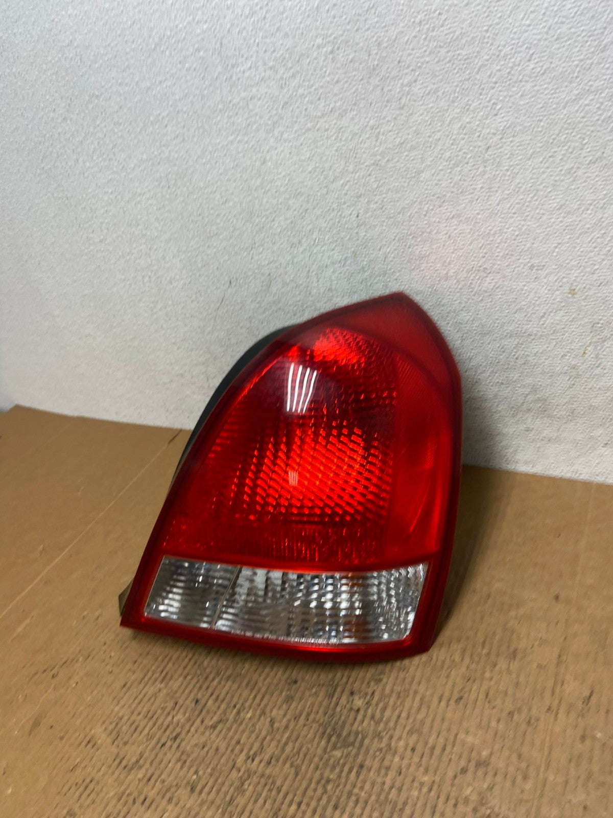 2001 2002 2003 Hyundai Elantra Right Passenger Rh Tail Side Light AE1533 LK1