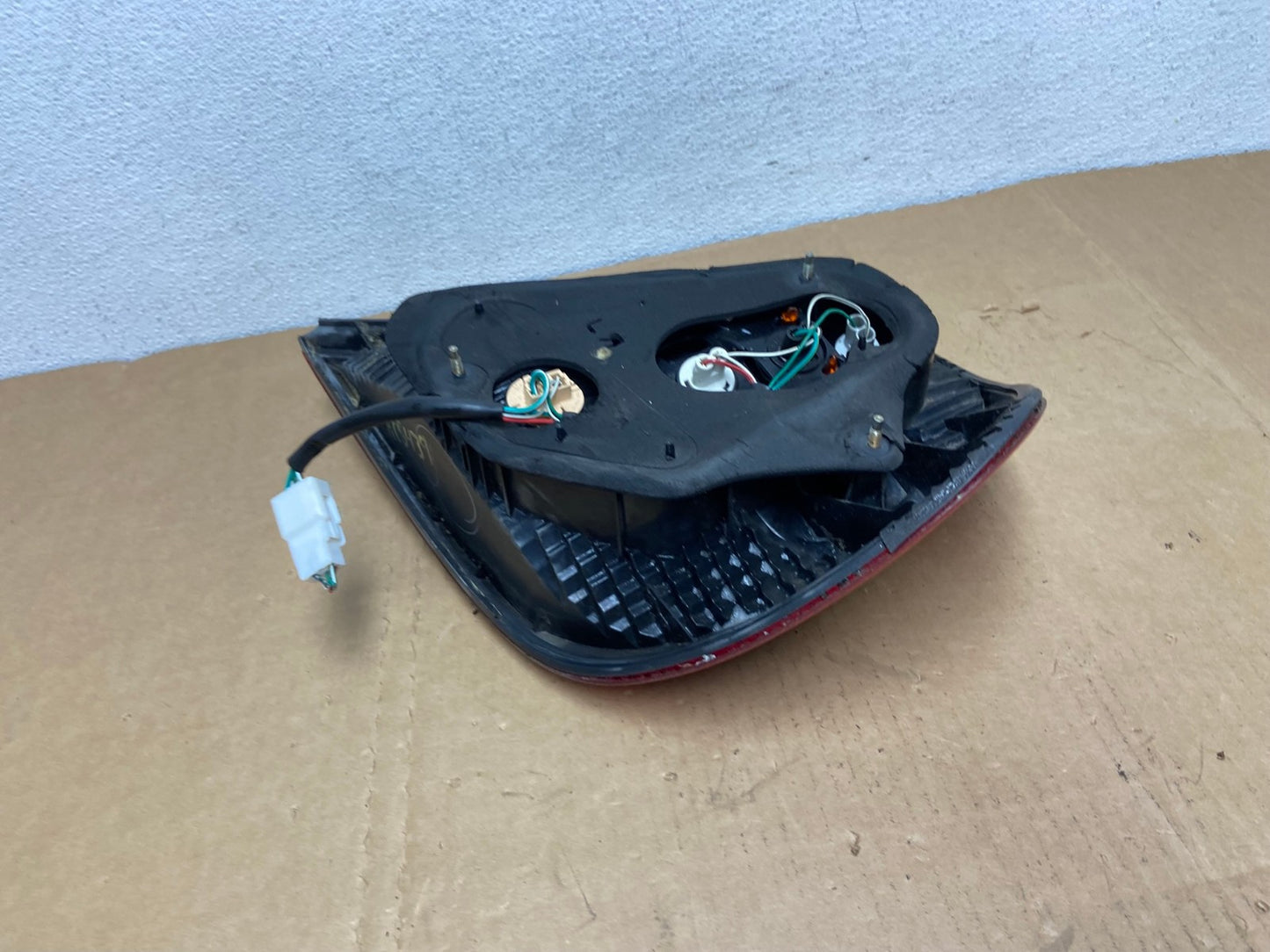 2002 2003 2004 Toyota Camry Left Driver LH Side Tail Light AC8439 LK4