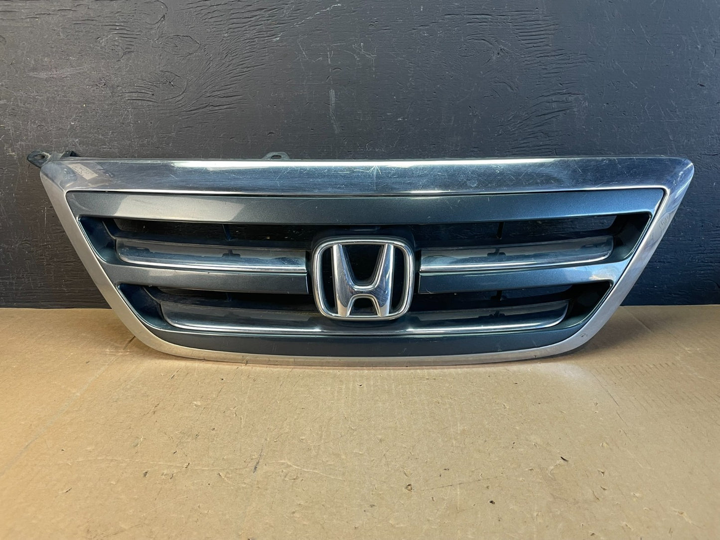 2005 2006 2007 Honda Odyssey Front Upper Grill Grille AD5743 DG0