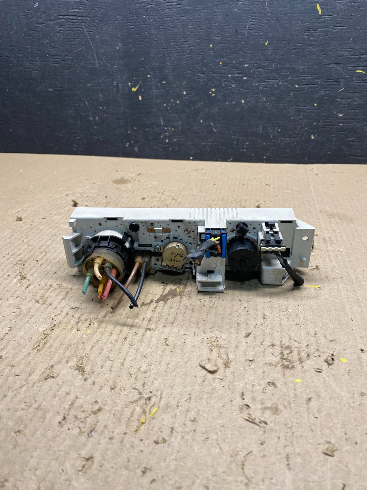 2001 - 2007 GMC Chevrolet Express 1500 Climate Control A/C Q7151 DG4