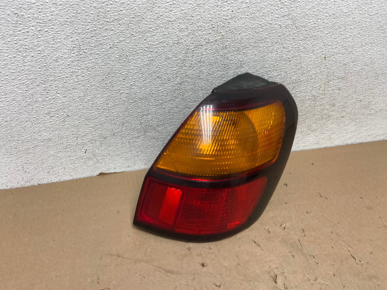 2001 to 2004 Subaru Legacy Outback Right Passenger RH Tail Light AG4263 LK2