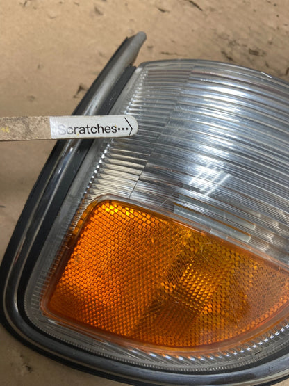 1996-1998 Nissan Pathfinder Right Passenger RH Turn Signal Oem AB0820 DG3