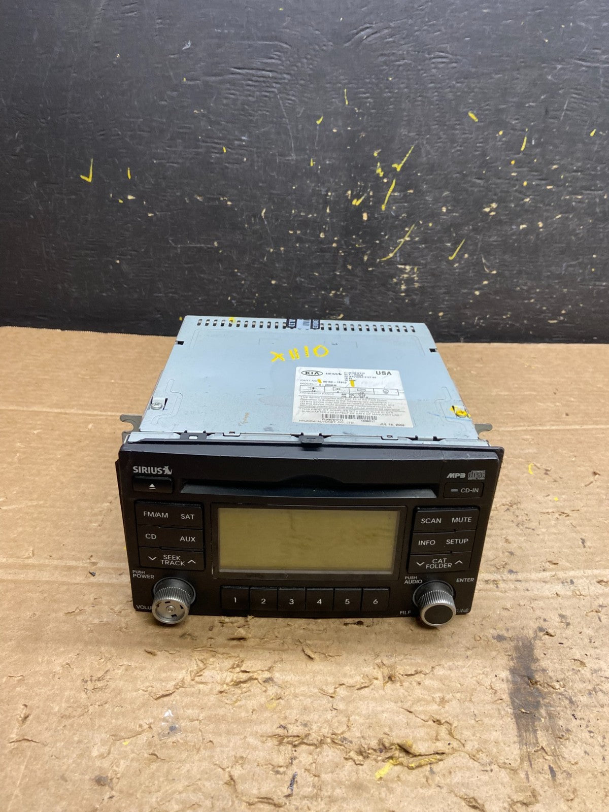 2005-2010 Kia Sportage AM FM Radio MP3 Singe Disc CD Cassette Player  x1110 DG0