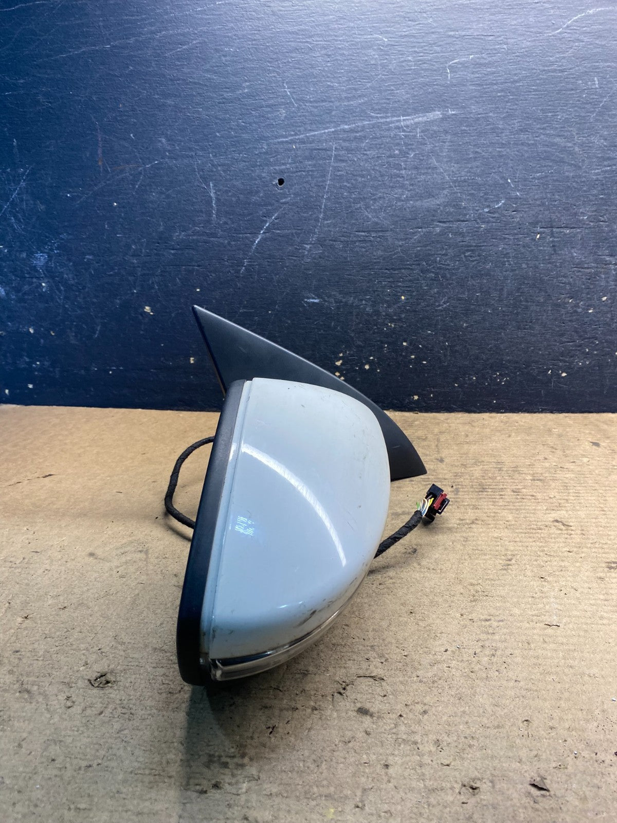 2009 to 2012 Volkswagen CC Right Passenger Power Door View Mirror OEM AA3039 MS11