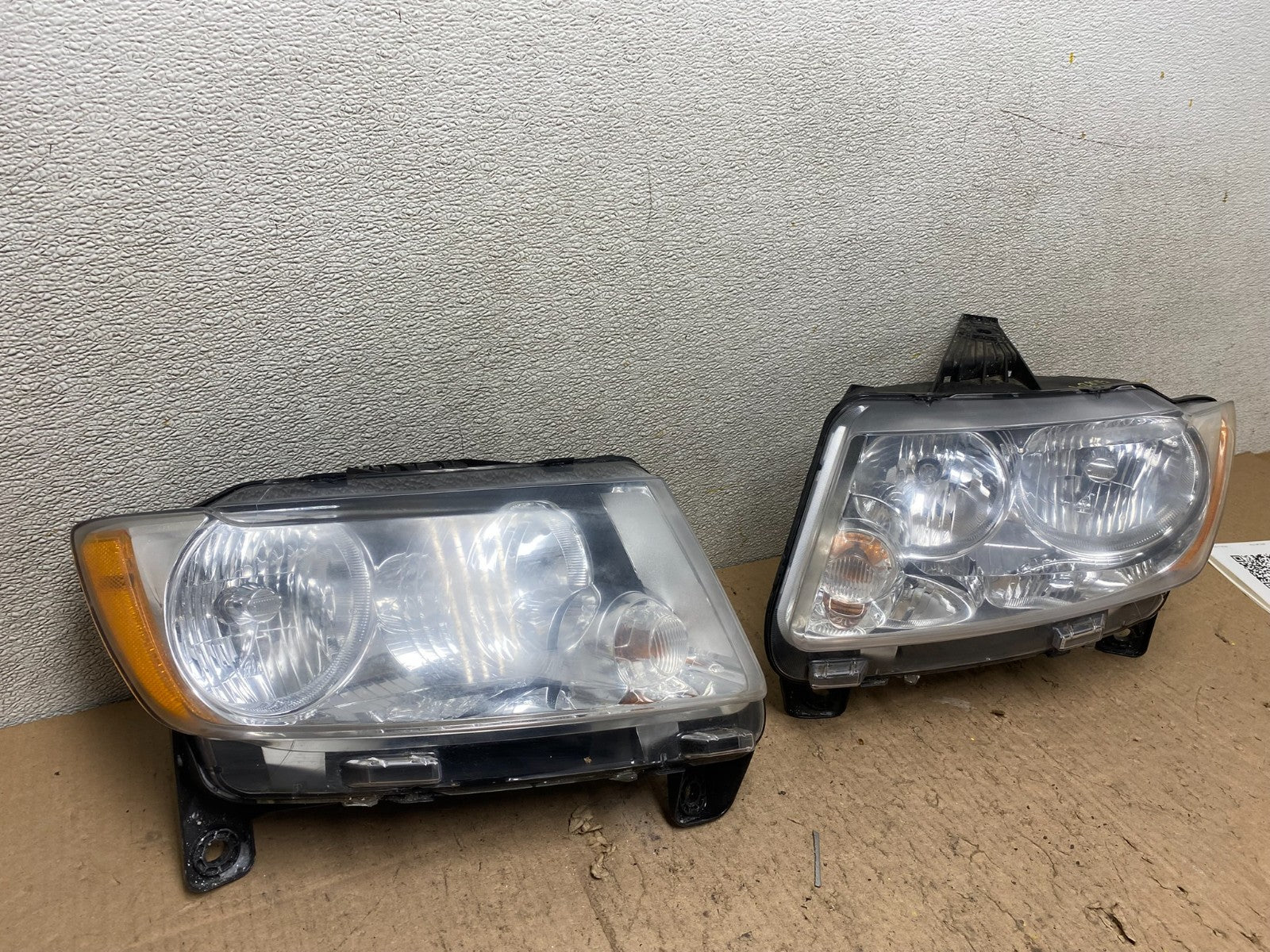 2011-2013 Jeep Grand Cherokee Left+Right Halogen Headlights W2815 DW2