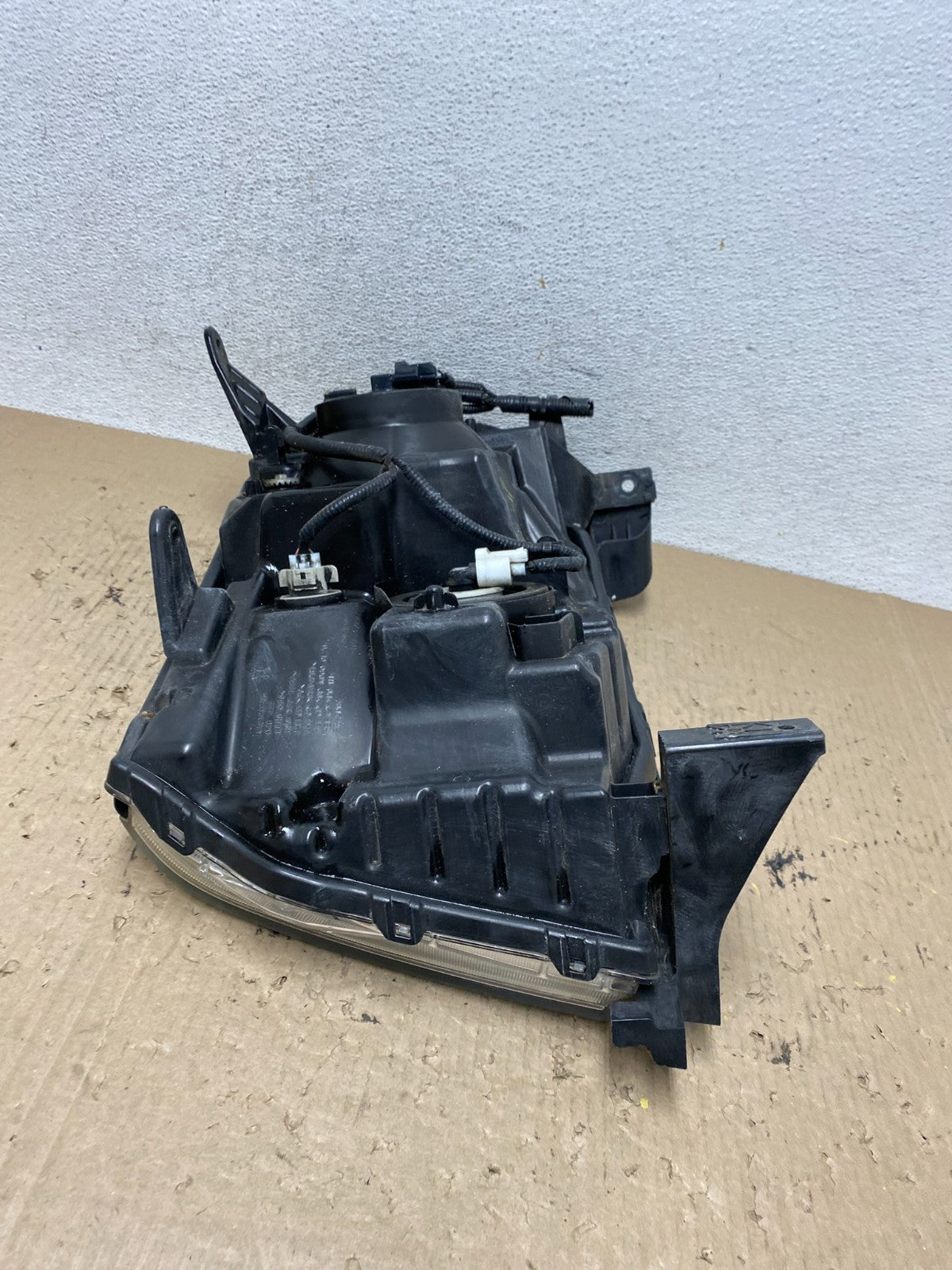 2013 to 2015 Honda Pilot Right Passenger RH Side Halogen Headlight AF7247 DW8