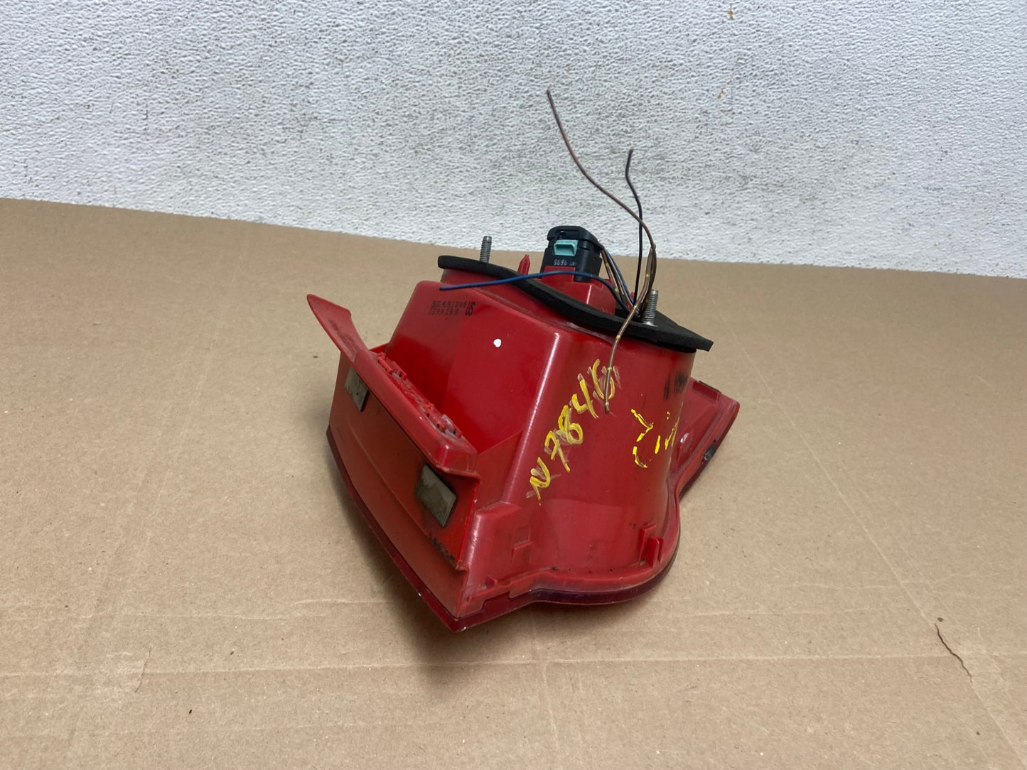 2006 to 2010 Volkswagen Passat Sedan Left Driver Side Tail Light AE4840 LK8