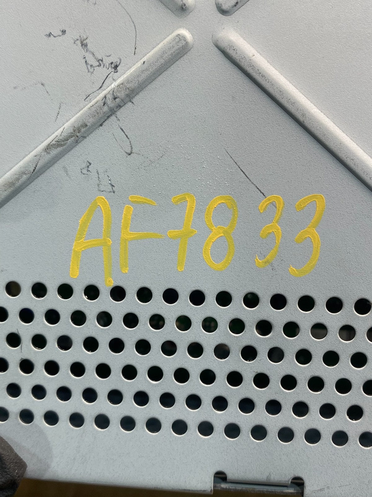 2003-2007 Chevrolet Express GMC Savana Radio AM FM mp3 Aux Input af7833 DG7