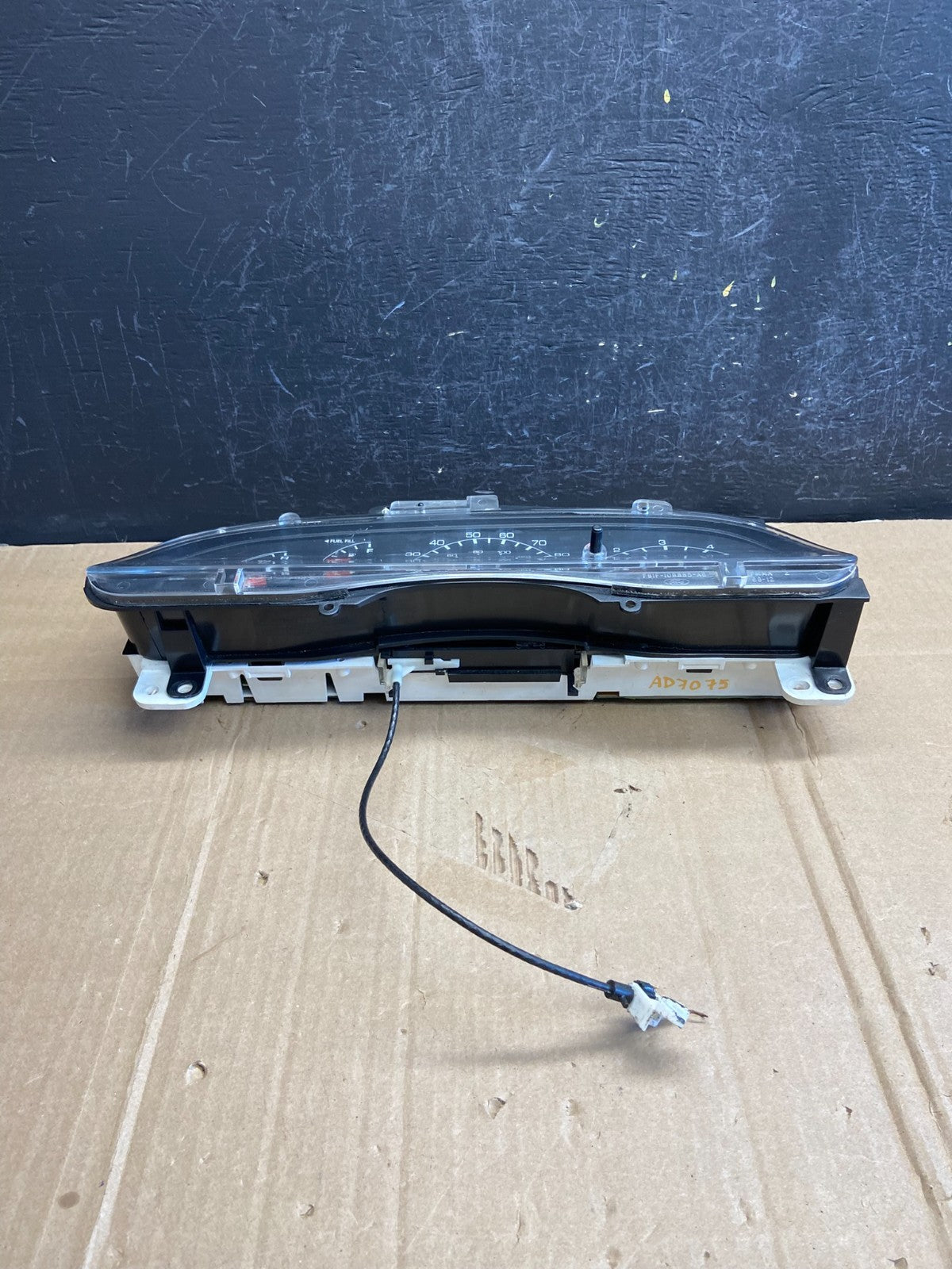 1999 - 2001 Ford F150 F-150 Speedometer Cluster Gauge ad7075 DG4