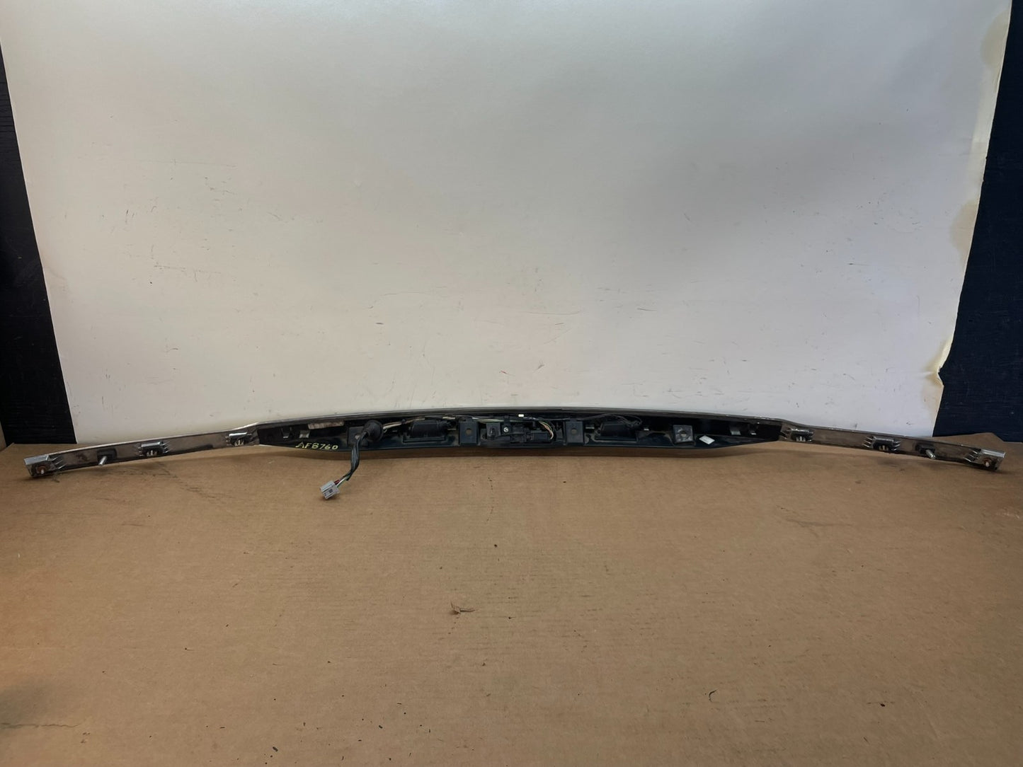 2011 to 2014 Ford Explorer Rear Tailgate Gate Trim Molding With Camera af8760 DG3