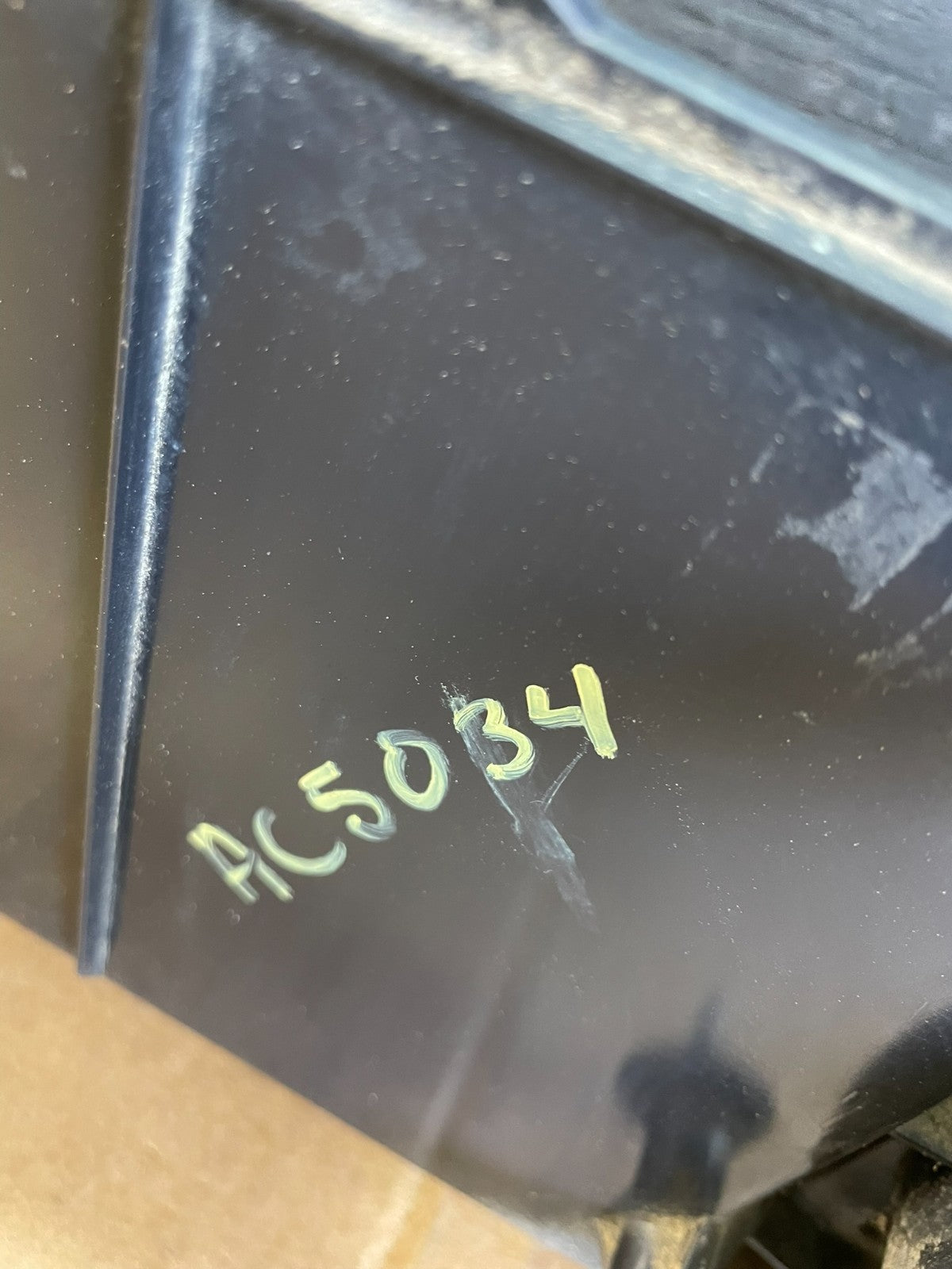 1991 to 1996 Buick Park Avenue 16512242 Tail Light Trunk Finish Panel AC50347