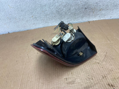 2000-2002 Saturn SL S-Series Left Driver LH Side Tail Light AI6993 LK6
