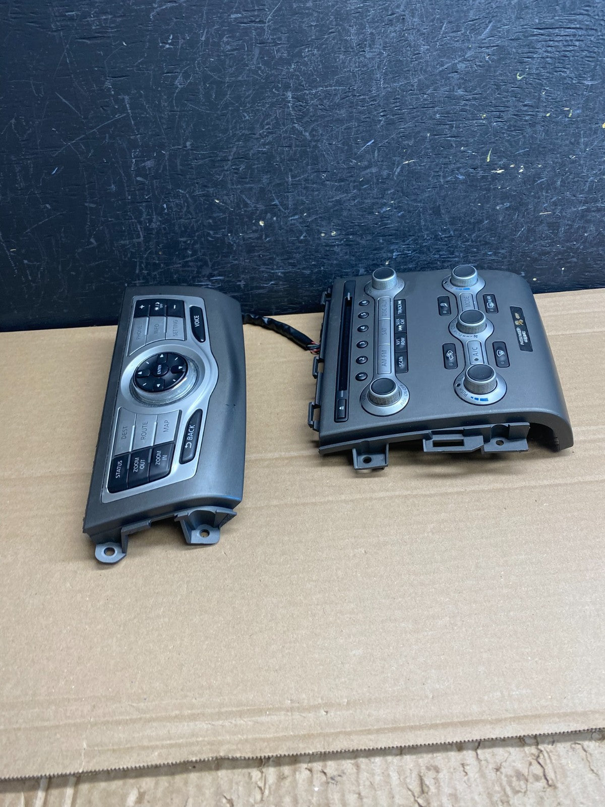 2009 - 2010 Nissan Murano AM FM Radio CD Climate Control Panel AF6539 DG1